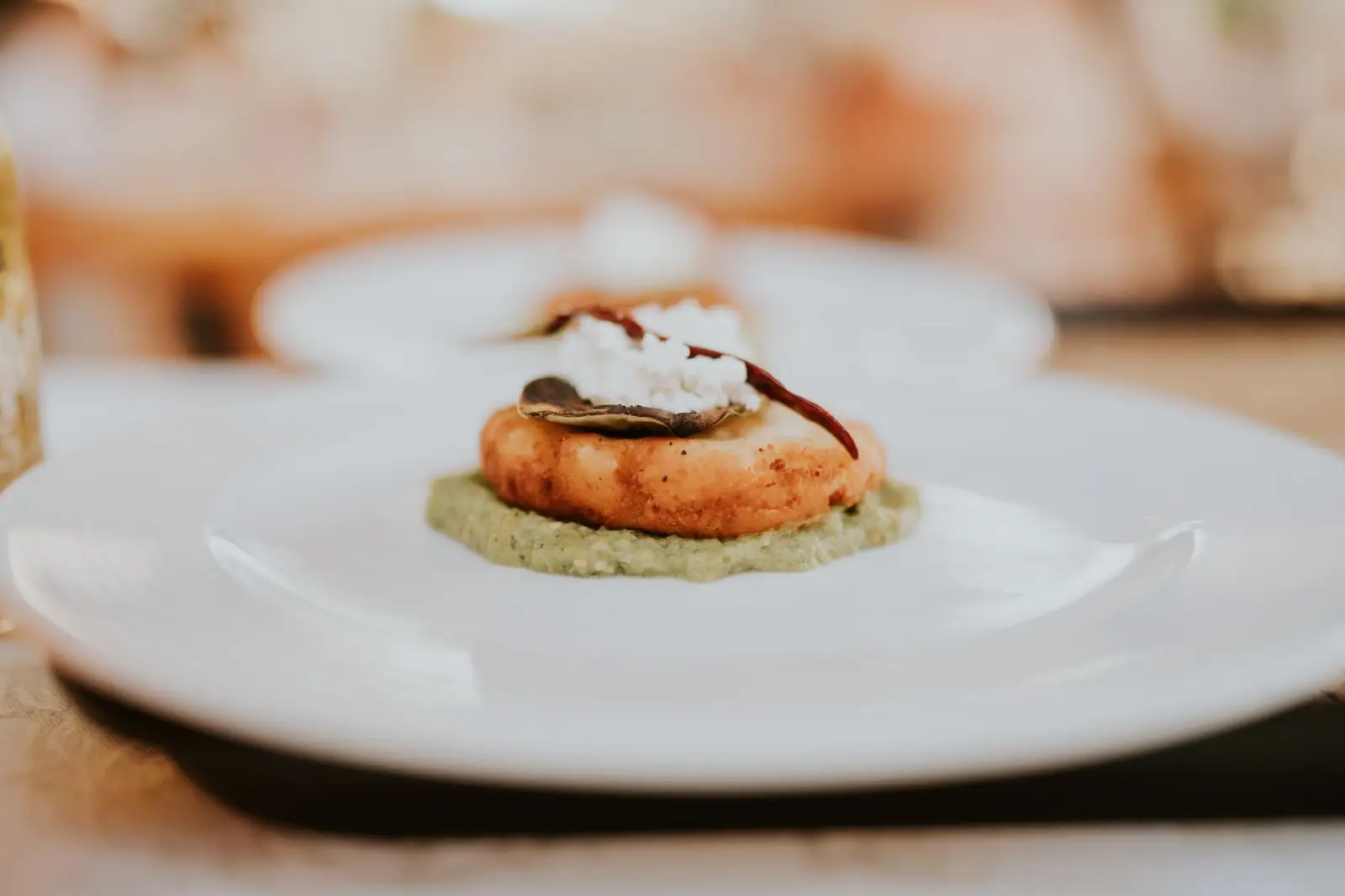 Dining detail at Pearlmistralstudio 