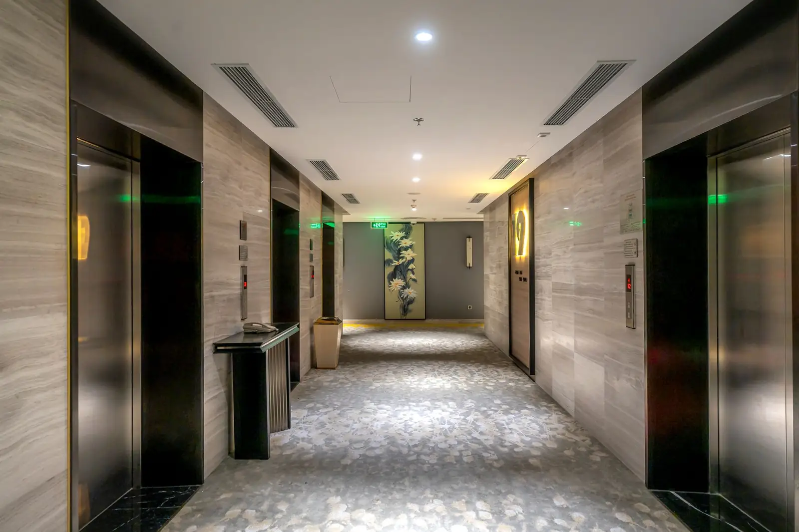Pearlmistralstudio  interior corridor